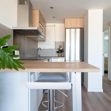 Daire Beach, Restaurants And Views Castelldefels