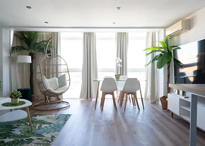 Beach, Restaurants And Views Apartment *