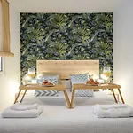 Beach, Restaurants And Views * Castelldefels