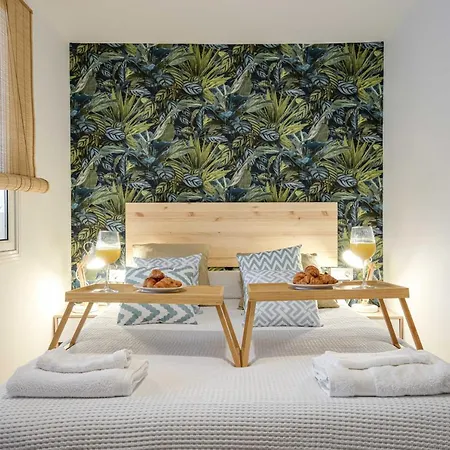 Beach, Restaurants And Views * Castelldefels