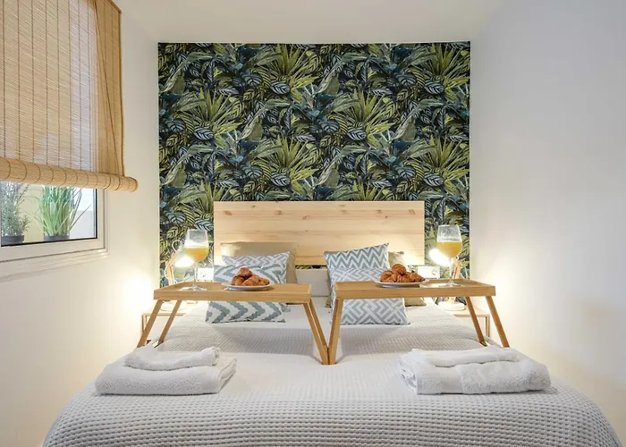 Beach, Restaurants And Views * Castelldefels